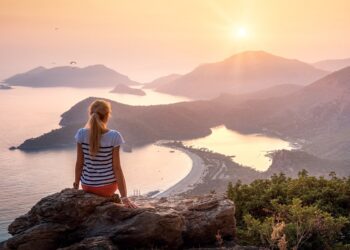 السفر يعزز سعادتكِ أكثر من أي شيء آخر، وفقاً للدراسات العلميّة